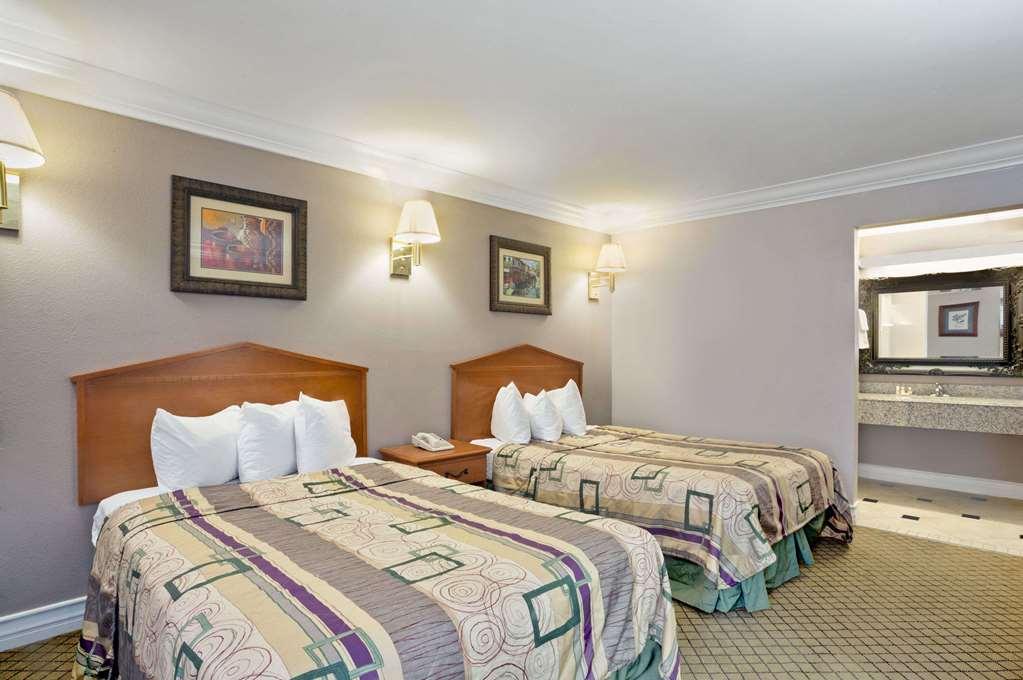Hotel Baymont By Wyndham College Park Atlanta Airport South Zewnętrze zdjęcie